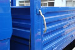 北京旗铃 103马力 4.25米单排栏板轻卡(BJ1044P1U53)