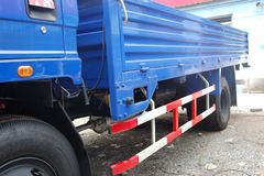 北京旗铃 103马力 4.25米单排栏板轻卡(BJ1044P1U53)
