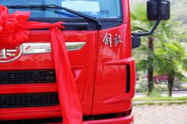 青岛解放底盘&nbsp;液体运输车外观图片