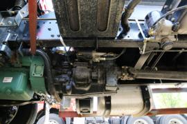 青岛解放底盘&nbsp;液体运输车底盘图片