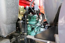 青岛解放底盘&nbsp;液体运输车底盘图片