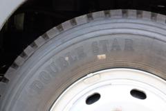 青岛解放  龙V 180马力 4X2 平板运输车(程力威牌)(CLW5162TPBC5)