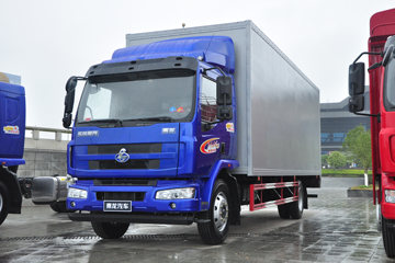 东风柳汽 新乘龙M3中卡 180马力 4X2 8.3米排半翼开厢式载货车(LZ5161XYKM3AB)