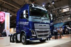 沃尔沃 FH16重卡 750马力 8X4牵引车
