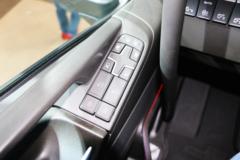 沃尔沃 FH16重卡 750马力 8X4牵引车