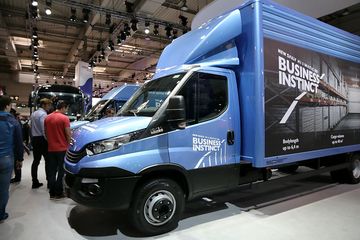 ��ά�� Daily 180���� 4X2������ʽ�ػ���ͼƬ