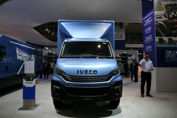 ��ά�� Daily 180���� 4X2������ʽ�ػ���ͼƬ