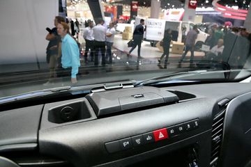 ��ά�� Daily 180���� 4X2������ʽ�ػ���ͼƬ