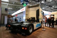 达夫 XF重卡 435马力 4X2牵引车