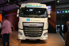 达夫 XF重卡 435马力 4X2牵引车