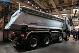 雷诺Kerax&nbsp;自卸车外观                                                图片