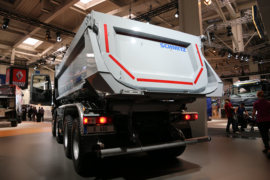 雷诺Kerax&nbsp;自卸车外观                                                图片