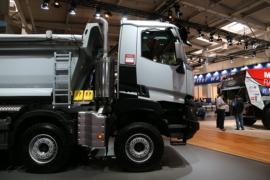 雷诺Kerax&nbsp;自卸车底盘                                                图片