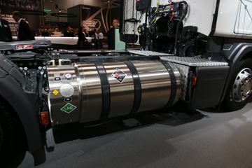 ˹������ Gϵ���ؿ� 340���� 4X2 CNGǣ����(�ͺ�G340)ͼƬ