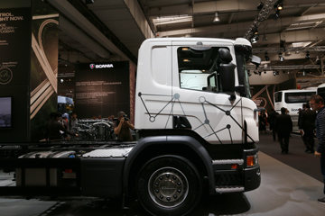 ˹������ Pϵ���ؿ� 320���� 4X2ǣ����(�ͺ�P320)ͼƬ