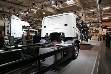 ˹������ Pϵ���ؿ� 320���� 4X2ǣ����(�ͺ�P320)ͼƬ