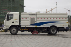 东风柳汽 乘龙 210马力 4X2 扫路车(ZLJ5160TXSLE4)