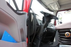 一汽柳特 金陆中卡 180马力 4X2载货车底盘(LZT5161XXYPK2E5L5A95)