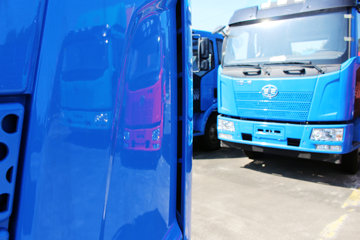 һ����� J6L�п� 180���� 4X2 7.7����ʽ�ػ�������(CA5160XXYP62K1L5A2E5)ͼƬ