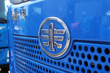 һ����� J6L�п� 180���� 4X2 7.7����ʽ�ػ�������(CA5160XXYP62K1L5A2E5)ͼƬ