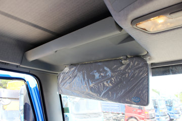 һ����� J6L�п� 180���� 4X2 7.7����ʽ�ػ�������(CA5160XXYP62K1L5A2E5)ͼƬ