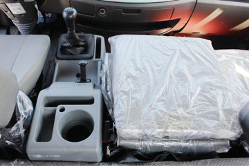 һ����� J6L�п� 180���� 4X2 7.7����ʽ�ػ�������(CA5160XXYP62K1L5A2E5)ͼƬ