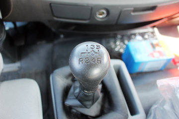 һ����� J6L�п� 180���� 4X2 7.7����ʽ�ػ�������(CA5160XXYP62K1L5A2E5)ͼƬ