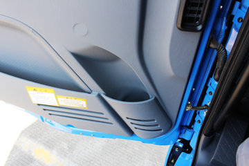 һ����� J6L�п� 180���� 4X2 7.7����ʽ�ػ�������(CA5160XXYP62K1L5A2E5)ͼƬ