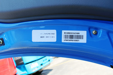 һ����� J6L�п� 180���� 4X2 7.7����ʽ�ػ�������(CA5160XXYP62K1L5A2E5)ͼƬ