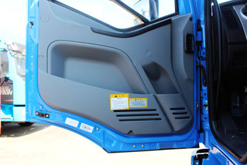 һ����� J6L�п� 180���� 4X2 7.7����ʽ�ػ�������(CA5160XXYP62K1L5A2E5)ͼƬ