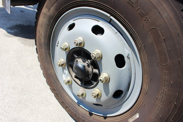 һ����� J6L�п� 180���� 4X2 7.7����ʽ�ػ�������(CA5160XXYP62K1L5A2E5)ͼƬ