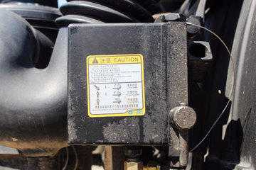 һ����� J6L�п� 180���� 4X2 7.7����ʽ�ػ�������(CA5160XXYP62K1L5A2E5)ͼƬ