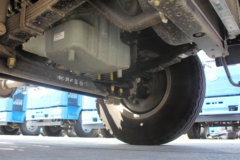 一汽解放 J6L中卡 180马力 4X2 7.7米厢式载货车底盘(CA5160XXYP62K1L5A2E5) 一汽解放 J6L中卡 180马力 4X2 7.7米厢式载货车底盘(CA5160XXYP62K1L5A2E5)