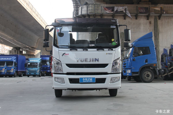 跃进 超越C500-33 140马力 4.03米单排厢式载货车