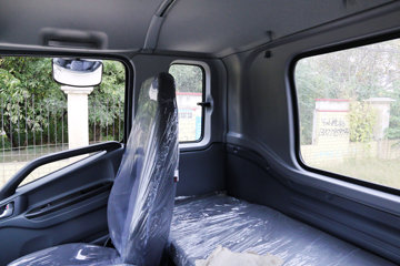 ���� ˧��Q9 ��˾��W570 190���� 4X2 7.5����ʽ�ػ�������(HFC5142XXYP70K1E3V)ͼƬ