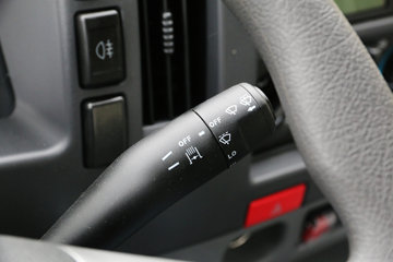 ���� ˧��Q9 ��˾��W570 190���� 4X2 7.5����ʽ�ػ�������(HFC5142XXYP70K1E3V)ͼƬ