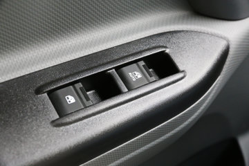 ���� ˧��Q9 ��˾��W570 190���� 4X2 7.5����ʽ�ػ�������(HFC5142XXYP70K1E3V)ͼƬ