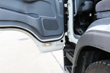 ���� ˧��Q9 ��˾��W570 190���� 4X2 7.5����ʽ�ػ�������(HFC5142XXYP70K1E3V)ͼƬ