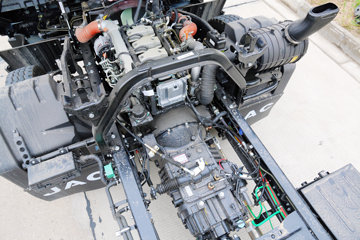 ���� ˧��Q9 ��˾��W570 190���� 4X2 7.5����ʽ�ػ�������(HFC5142XXYP70K1E3V)ͼƬ