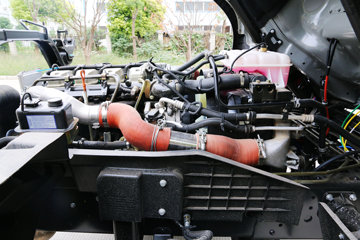 ���� ˧��Q9 ��˾��W570 190���� 4X2 7.5����ʽ�ػ�������(HFC5142XXYP70K1E3V)ͼƬ