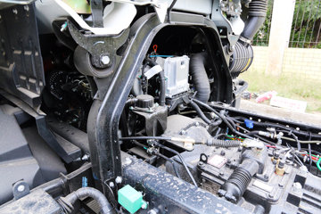 ���� ˧��Q9 ��˾��W570 190���� 4X2 7.5����ʽ�ػ�������(HFC5142XXYP70K1E3V)ͼƬ