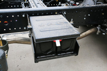 ���� ˧��Q9 ��˾��W570 190���� 4X2 7.5����ʽ�ػ�������(HFC5142XXYP70K1E3V)ͼƬ