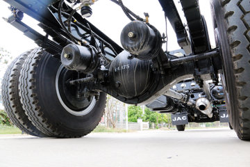 ���� ˧��Q9 ��˾��W570 190���� 4X2 7.5����ʽ�ػ�������(HFC5142XXYP70K1E3V)ͼƬ