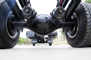 ���� ˧��Q9 ��˾��W570 190���� 4X2 7.5����ʽ�ػ�������(HFC5142XXYP70K1E3V)ͼƬ