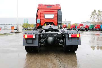 һ����� J6P�ؿ� ������ 420���� 6X4ǣ����(CA4250P66K24T1E5)ͼƬ