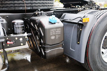 һ����� J6P�ؿ� ������ 420���� 6X4ǣ����(CA4250P66K24T1E5)ͼƬ