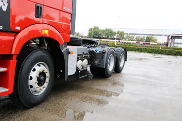 һ����� J6P�ؿ� ������ 420���� 6X4ǣ����(CA4250P66K24T1E5)ͼƬ