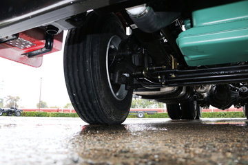 һ����� J6P�ؿ� ������ 420���� 6X4ǣ����(CA4250P66K24T1E5)ͼƬ