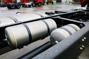 һ����� J6P�ؿ� ��ͨ�� 350���� 8X4 9.5���ػ���(CA1310P66K2L7T4E5)ͼƬ