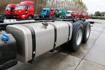 һ����� J6P�ؿ� ��ͨ�� 350���� 8X4 9.5���ػ���(CA1310P66K2L7T4E5)ͼƬ